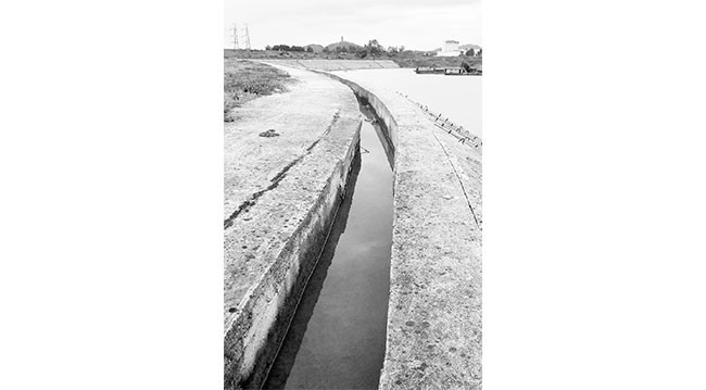 Dự án kè chống sạt lở đê Sông Công đoạn từ K4+800 đến K5+000 thi công “nhầm” vào vị trí đã được UBND tỉnh Thái Nguyên cấp phép khai thác cát, sỏi.