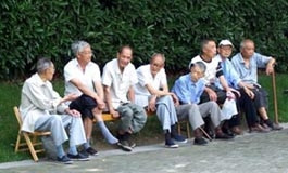 Dự báo sau năm 2030, số người <br>trên 65 tuổi ở Trung Quốc sẽ <br>vượt quá số người từ 0-14 tuổi <br>và như vậy Trung Q