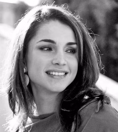 Ra-ni-a an Ap-đu-la - đệ nhất phu nhân Gioóc-đa-ni.