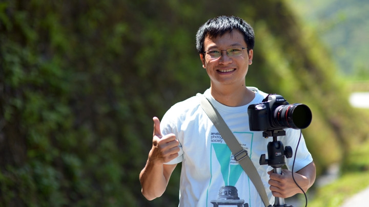 TS Dương Tuấn Hưng trong một chuyến đi Hà Giang.