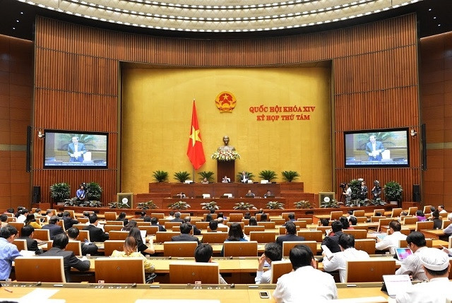 Quốc hội thảo luận tại Hội trường sáng 12-11. 