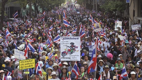 Các cuộc biểu tình đường phố ảnh hưởng tiêu cực tới ngành du lịch của Thái-lan.Ảnh AP