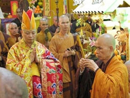 Đại trai đàn bình đẳng chẩn tế: Trị liệu vết thương lòng