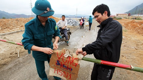 Hà Giang lập chốt khoanh vùng ổ dịch H5N1.
