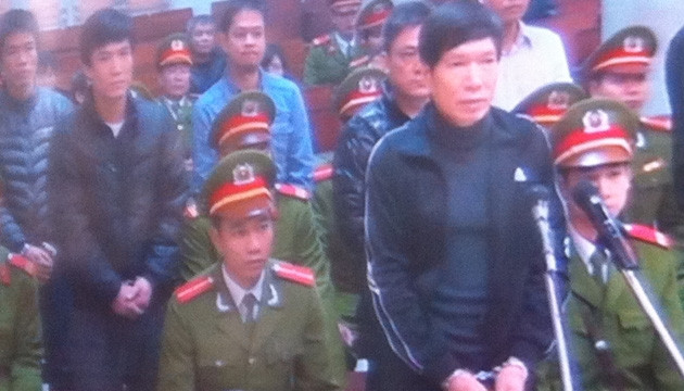 Xét xử vụ án tổ chức người khác trốn đi nước ngoài 