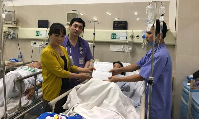 Bệnh nhân đã được hỗ trợ viện phí và được các bác sĩ cứu chữa kịp thời. 