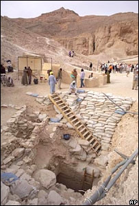 Phát hiện thêm hầm mộ cổ ở thung lũng các pharaonic