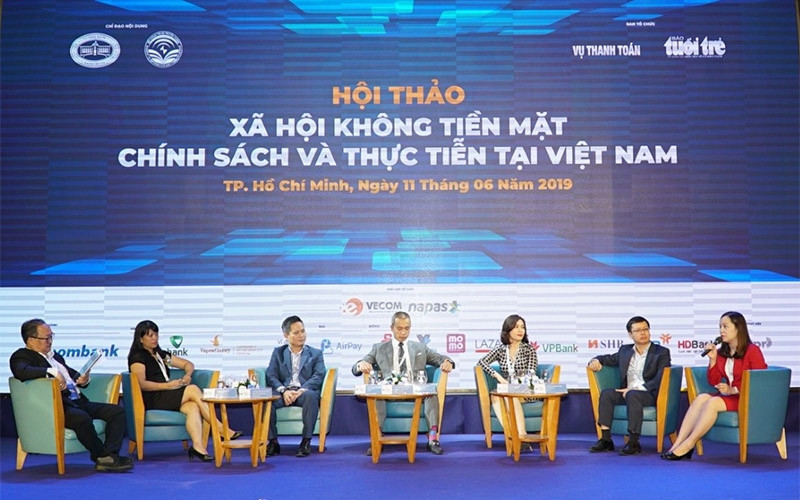 Vietjet tiên phong ứng dụng thanh toán không dùng tiền mặt