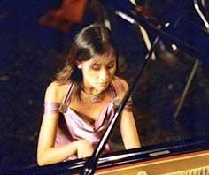 Nghệ sĩ piano gốc Việt tài năng biểu diễn tại Việt Nam