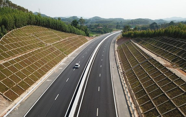 Một đoạn đường trên tuyến cao tốc Bắc Giang – Lạng Sơn.
