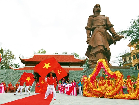 Lễ hội gò Đống Đa.   Ảnh: CHÍ TOÀN