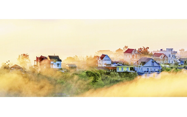 Đà Lạt mờ sương.