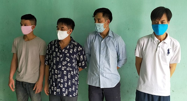 Bốn đối tượng tham ô tài sản bị bắt giữ.