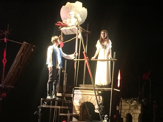 Rô-mê-ô và Giu-li-ét mới trên sân khấu kịch Việt Nam