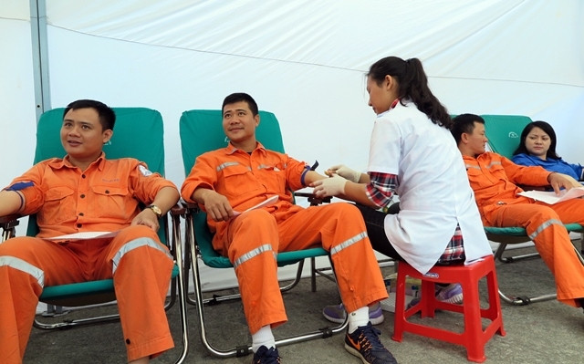 Khởi động “Tuần lễ hồng EVN” tại Hải Phòng.