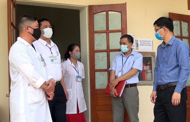 Kiểm tra công tác tuyên truyền phòng, chống dịch Covid-19 tại xã Chiềng Lương, huyện Mai Sơn (Sơn La).