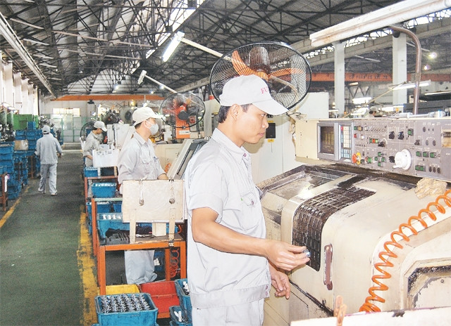 Sản xuất linh kiện, phụ tùng tại Công ty cổ phần Phụ tùng máy số 1 - FUTU 1 (Thái Nguyên).