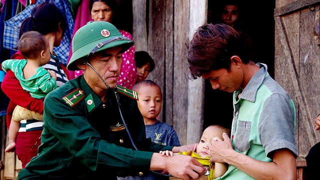 Chương trình Quân - dân y kết hợp chăm sóc sức khỏe cho người dân được duy trì thường xuyên.