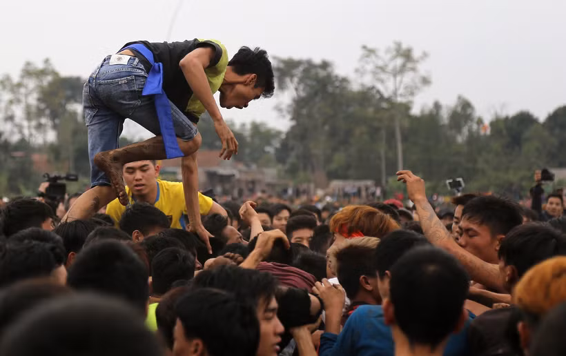 Vẫn còn lộn xộn tại hội phết Hiền Quan