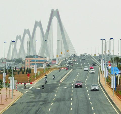 Cầu Nhật Tân, Hà Nội. Ảnh: Khiếu Minh