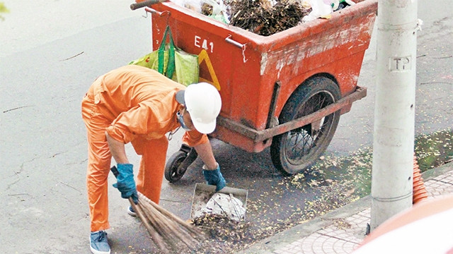 Công việc thường ngày của các công nhân vệ sinh.