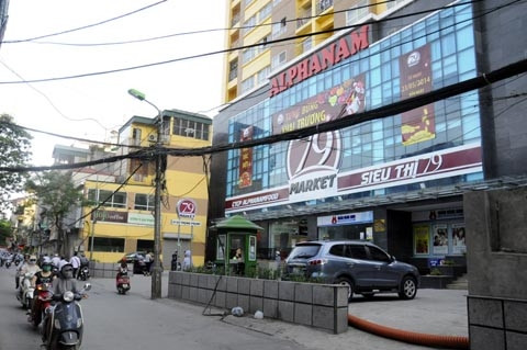 Tòa nhà ở số 47 đường Vũ Trọng Phụng, quận Thanh Xuân xây đến tầng 21 mới bị phát hiện không có giấy phép xây dựng. Ảnh: ĐĂNG ANH