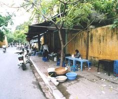 Quán bình dân liệu có kiểm soát được
formol trong bánh phở?