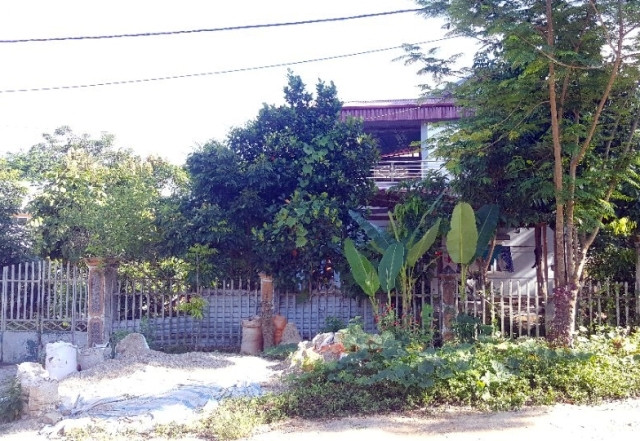 Ngôi nhà ông Phan Văn Thóc xây dựng trên đất công mượn tạm của xã Nậm Hàng được huyện Nậm Nhùn cấp giấy chứng nhận vào cuối tháng 7-2016.