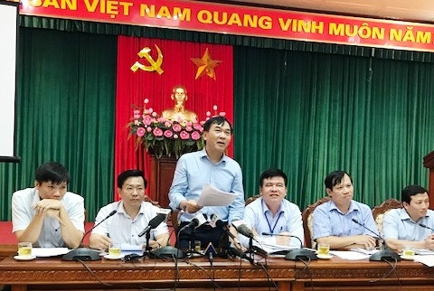 Ông Lê Văn Dục thông tin về việc giải tỏa 1.300 cây xanh.