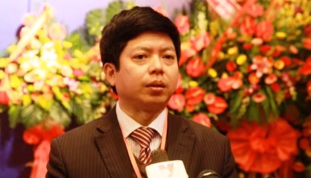  Phó Cục trưởng Cục Quản lý khám chữa bệnh Nguyễn Trọng Khoa trả lời báo chí. 