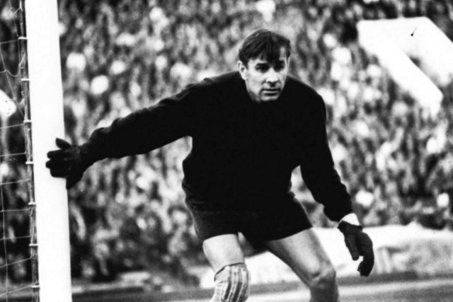 Thủ môn Lev Yashin của đội tuyển Liên Xô. (Ảnh: internet).