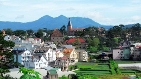  Thành phố Đà Lạt (Lâm Đồng) trong nắng sớm. 