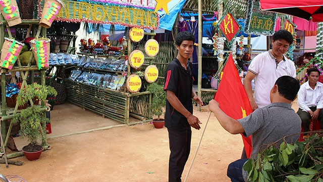 Náo nức chuẩn bị giới thiệu sản vật cao nguyên.