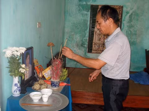 Nông nổi tự tử vì facebook, để lại nỗi đau tức tưởi cho người thân.