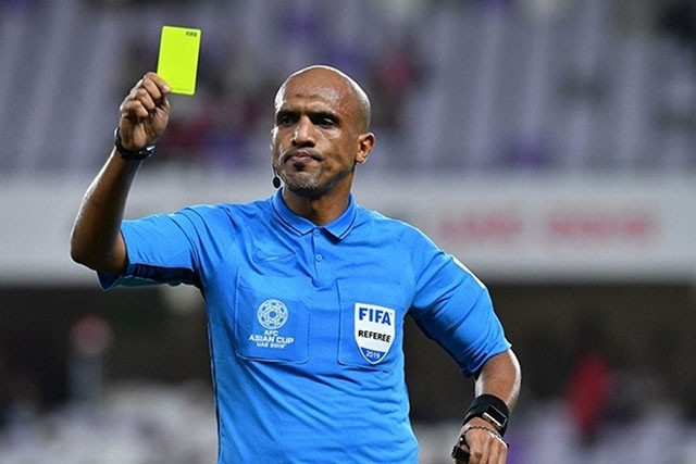 Đông đảo cổ động viên bóng đá Việt Nam rất yêu mến trọng tài Ahmed Al-Kaf bởi sự công tâm của ông trong cách điều hành các trận đấu.