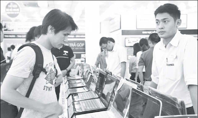 Người tiêu dùng cần tỉnh táo tìm hiểu kỹ thông tin trước khi sử dụng dịch vụ vay tiêu dùng.