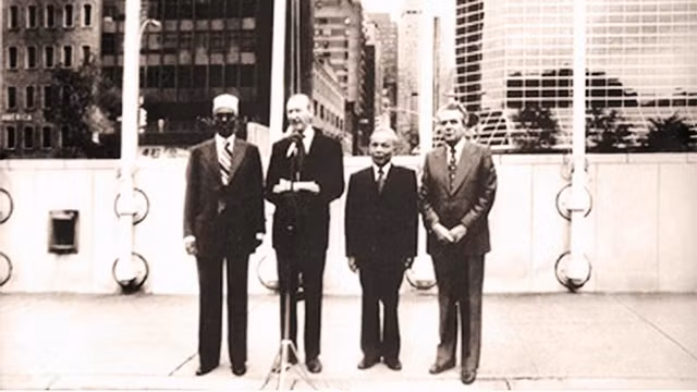 Lễ thượng cờ Việt Nam tại trụ sở LHQ năm 1977. Ảnh tư liệu