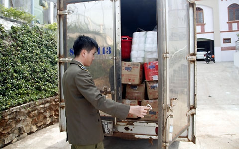 Chiếc xe vi phạm bị Đội quản lý thị trường số 3, Chi cục quản lý thị trường tỉnh Đác Nông thu giữ.