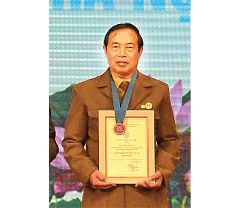 “Cha đẻ” của giống nhãn chín muộn