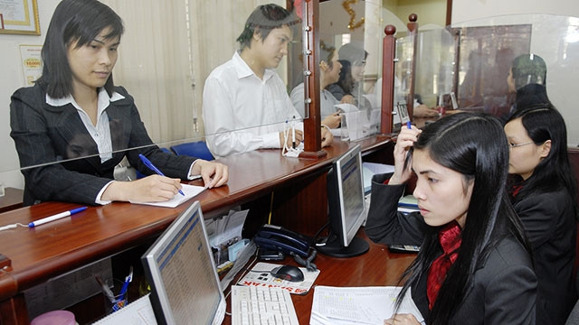 Người dân và các tổ chức tín dụng nên thận trọng khi tham gia dịch vụ công nghệ tài chính. Ảnh: NGUYỆT NGUYỄN