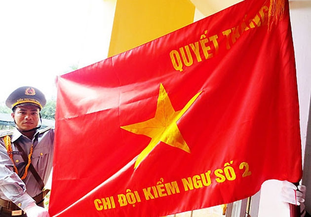 Lá cờ quyết thắng của Chi đội Kiểm ngư số 2. (Ảnh: Internet).