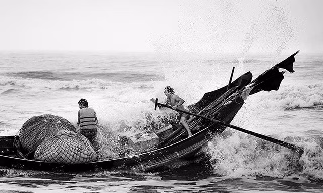 Ra khơi. Ảnh: VĂN ĐÌNH HUY