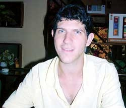 Đạo diễn David Chapman.