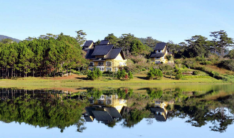 Một khu biệt thự tại Khu du lịch hồ Tuyền Lâm 