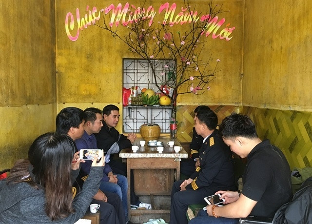 Đoàn công tác động viên, chúc Tết cán bộ, chiến sĩ Trạm ra-đa 485.