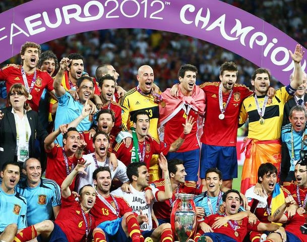 Đội tuyển Tây Ban Nha với chức vô địch Euro 2012.