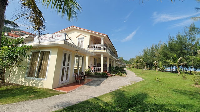 Khu vực bãi tắm Mai Quyền.