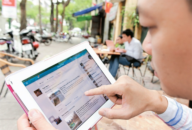 Đạo đức và trách nhiệm nghề nghiệp chính là giới hạn không được phép vượt qua của truyền thông. Ảnh: TRẦN HẢI