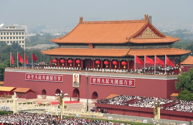 Lễ kỷ niệm 70 năm Quốc khánh Trung Quốc được tổ chức tại Quảng trường Thiên An Môn, với sự tham gia của hàng chục nghìn người. (Ảnh: Tân Hoa xã)