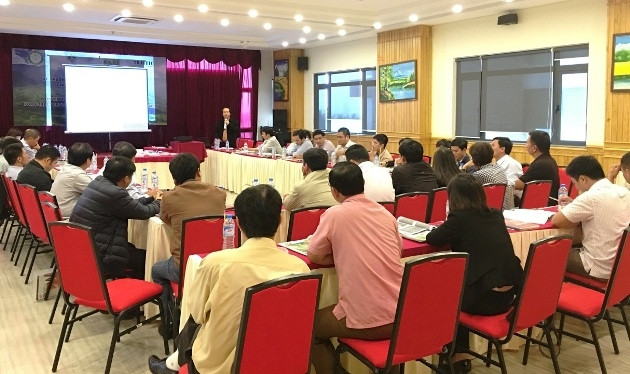 Kiểm lâm, hải quan tập huấn nhận dạng các loài gỗ quý, hiếm